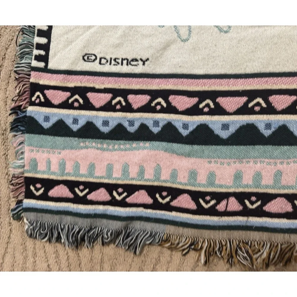 Rare!  Vintage 1990s Beacon Disney Pocahontas Tapestry fringe Throw Blanket